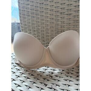 **VICTORIA'S SECRET** Body by Victoria Strapless Bra Size 36C
